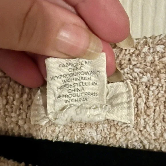 Kaisley Crop Sweater, Fuzzy Comfy, Size Small - Picture 4 of 4